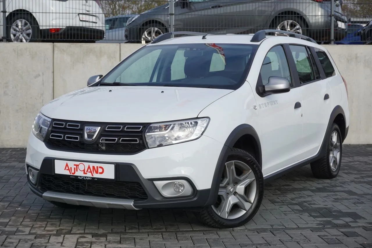 Dacia Logan TCe 90 MCV Stepway Navi...  Image 1