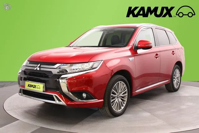 Mitsubishi Outlander 4WD 5P / Vakionopeudensäädin / Navigointi / Vähän ajettu / Neliveto / Image 6