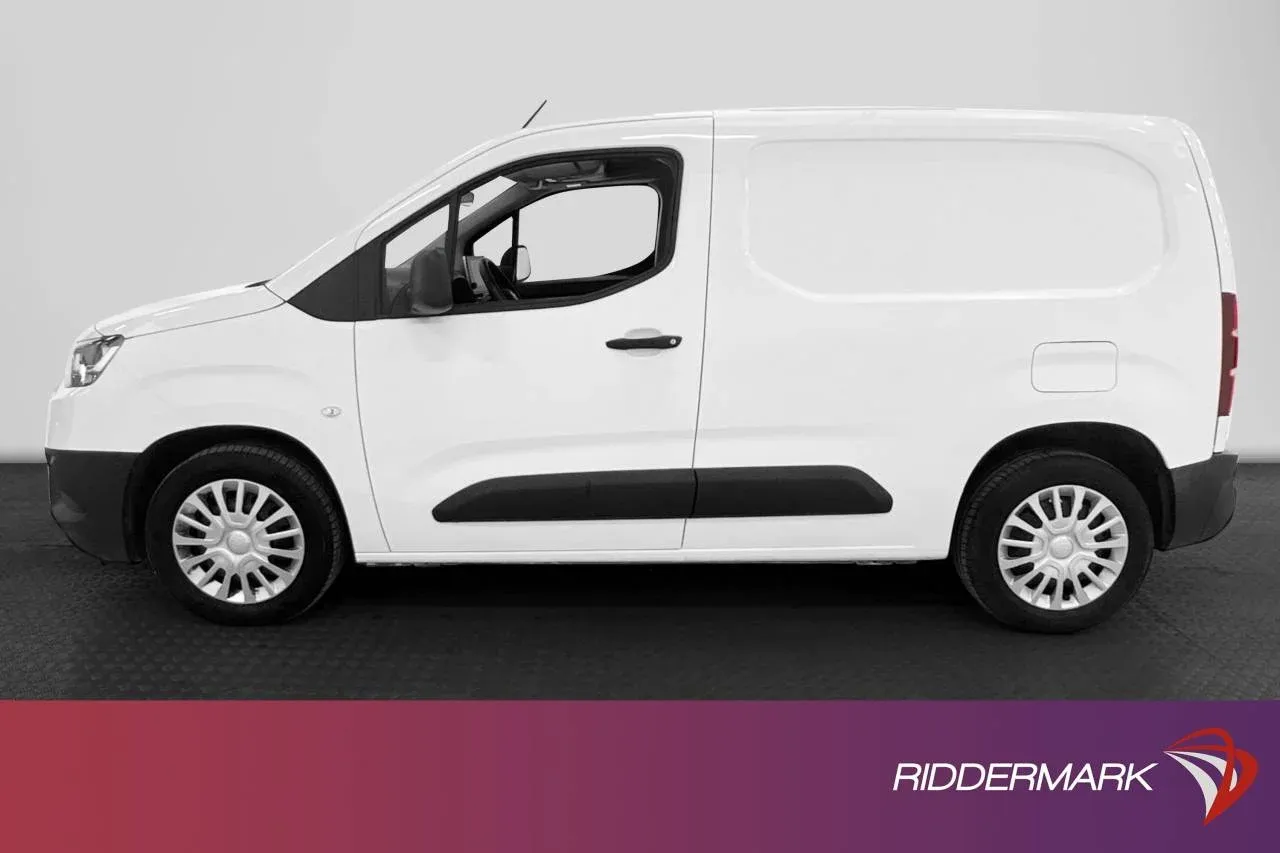 Toyota ProAce City 1.5D 102hk Värmare B-Kamera 3-Sits MOMS Image 1